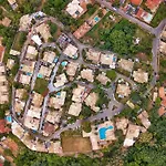 Geriba, casa de 4 qts charmosa em condominio